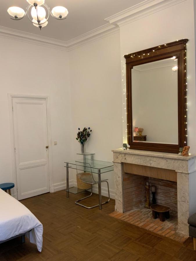 Grand Studio Style Bordelais Dans Le Triangle D'Or Bordeaux Exterior photo